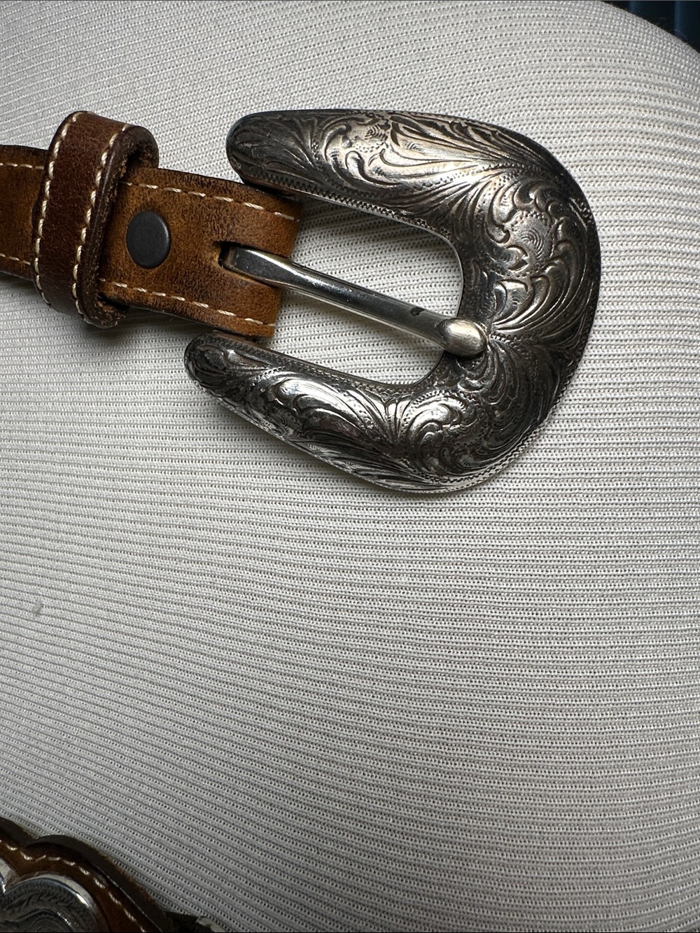 Tony Lama Brown Leather Western Belt with Silver Heart Conchos vintage USA - Picture 3 of 9
